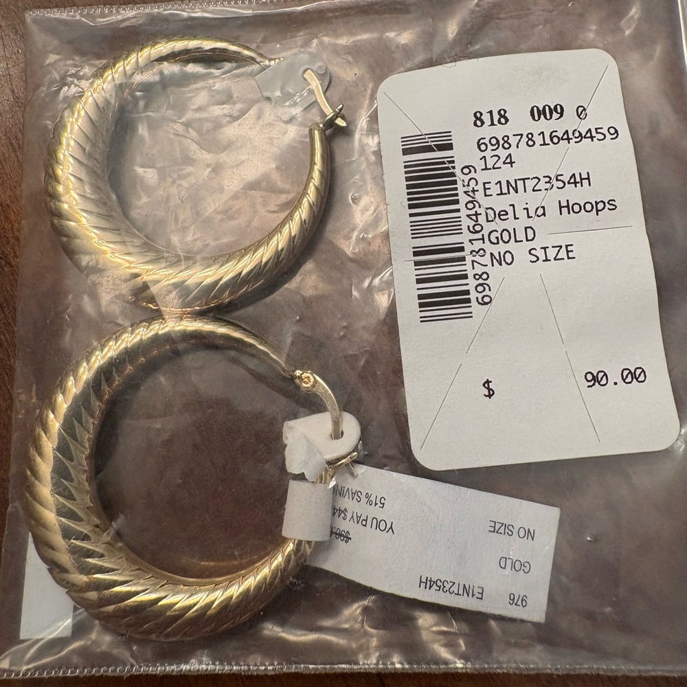dELiA*s Twisted Gold Hoop Earrings